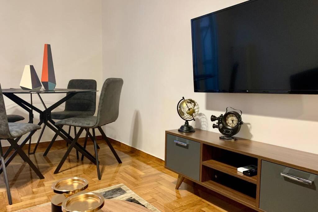 Kallimarmaro 2-Bedroom Apartment Athen Eksteriør bilde